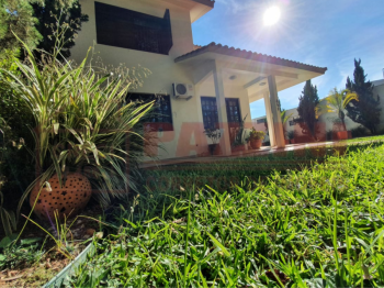 Casa de alto padrão 