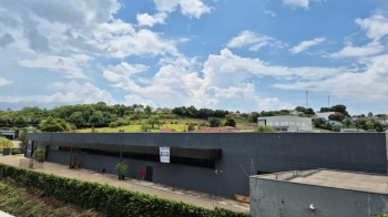 PRÉDIO COMERCIAL PARA LOCAÇÃO EM FRENTE A RS3